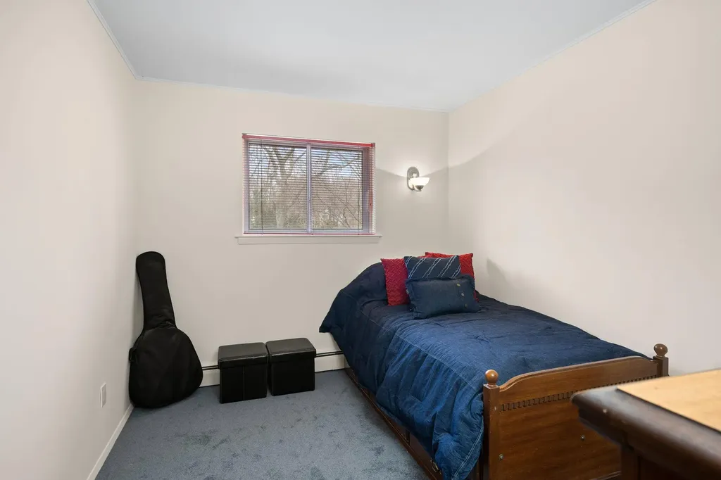 25a Winthrop Drive Woodbury NY 11797