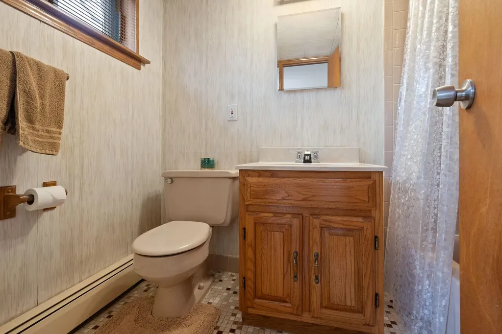 25a Winthrop Drive Woodbury NY 11797