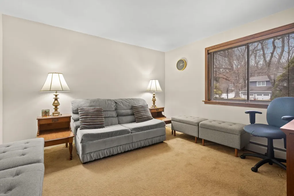 25a Winthrop Drive Woodbury NY 11797