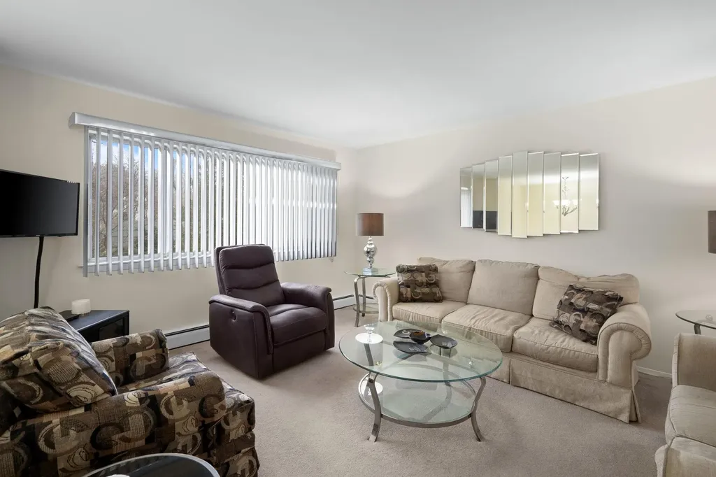 25a Winthrop Drive Woodbury NY 11797