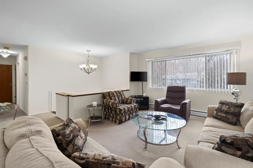 25a Winthrop Drive Woodbury NY 11797
