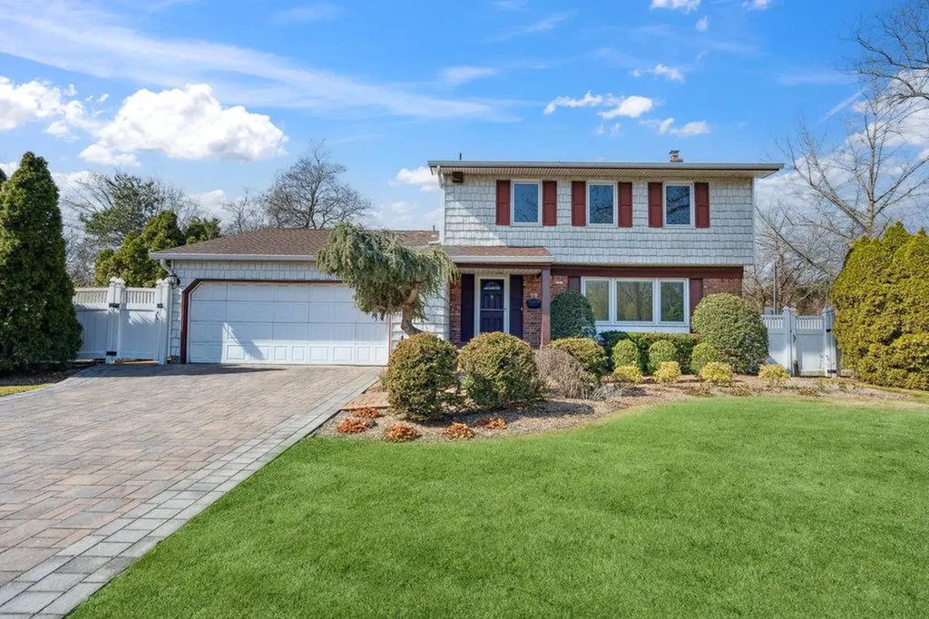19 Livingston Avenue Jericho NY 11753