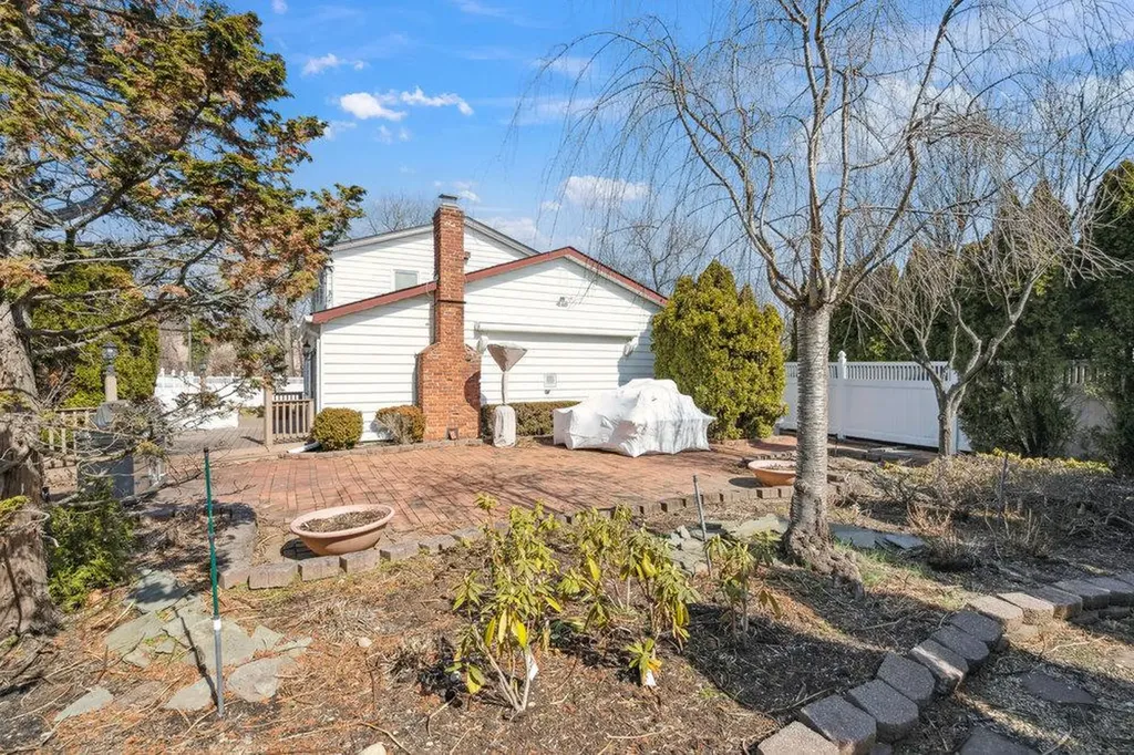 19 Livingston Avenue Jericho NY 11753