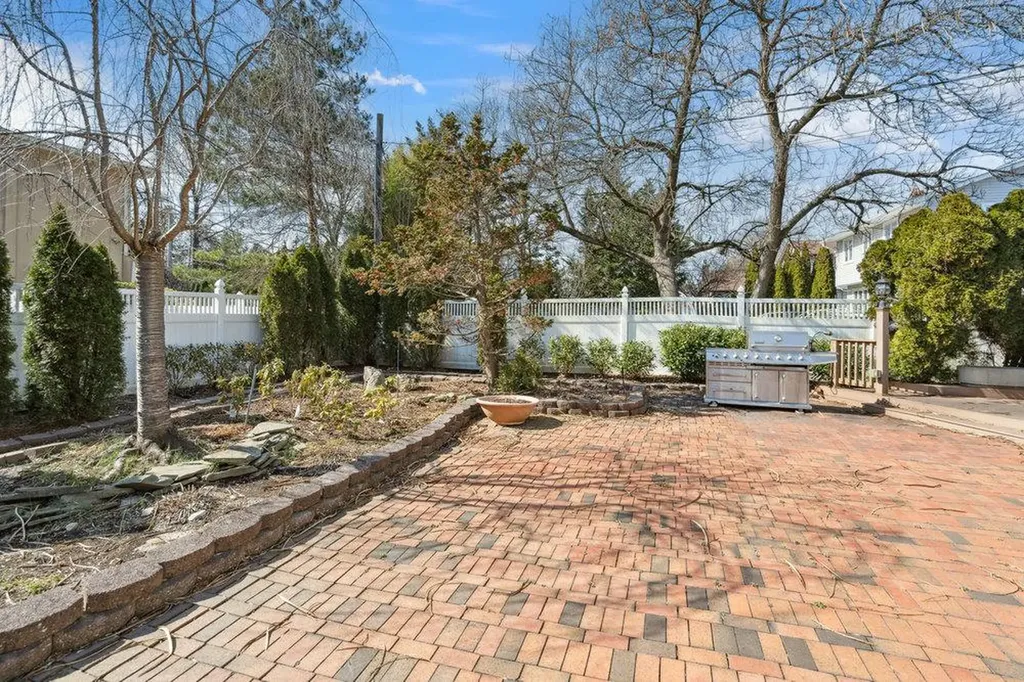 19 Livingston Avenue Jericho NY 11753
