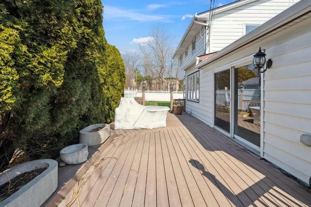 19 Livingston Avenue Jericho NY 11753