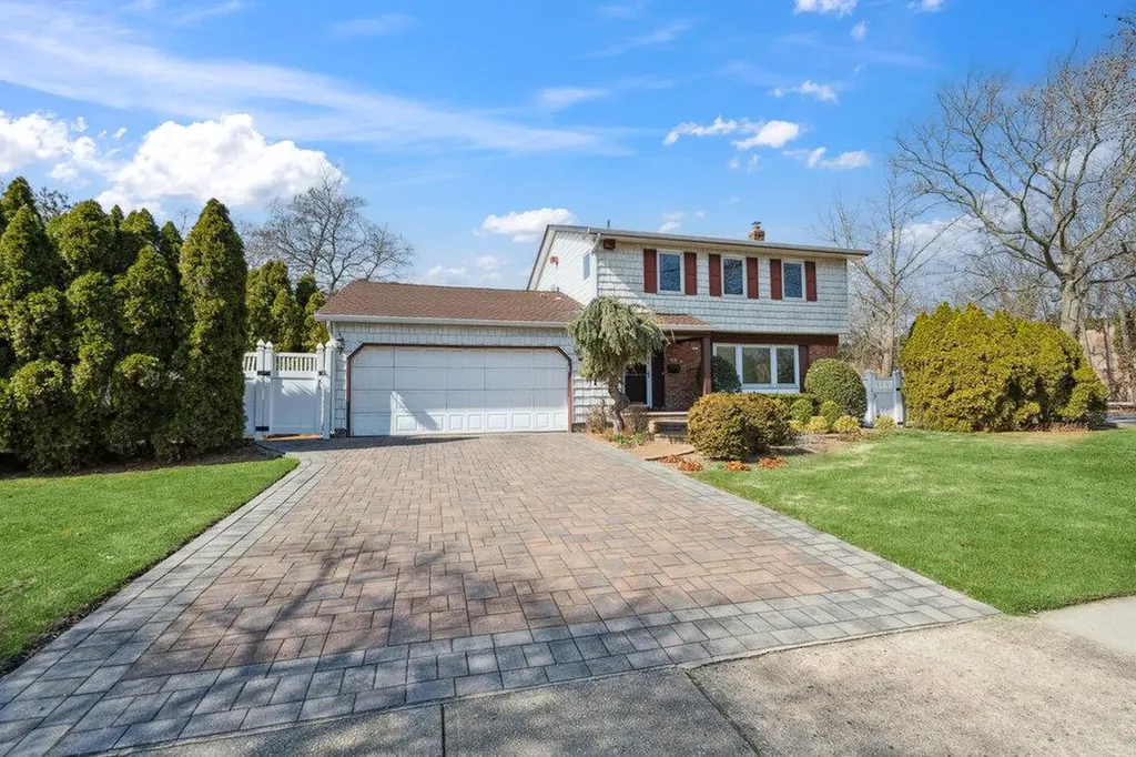 19 Livingston Avenue Jericho NY 11753