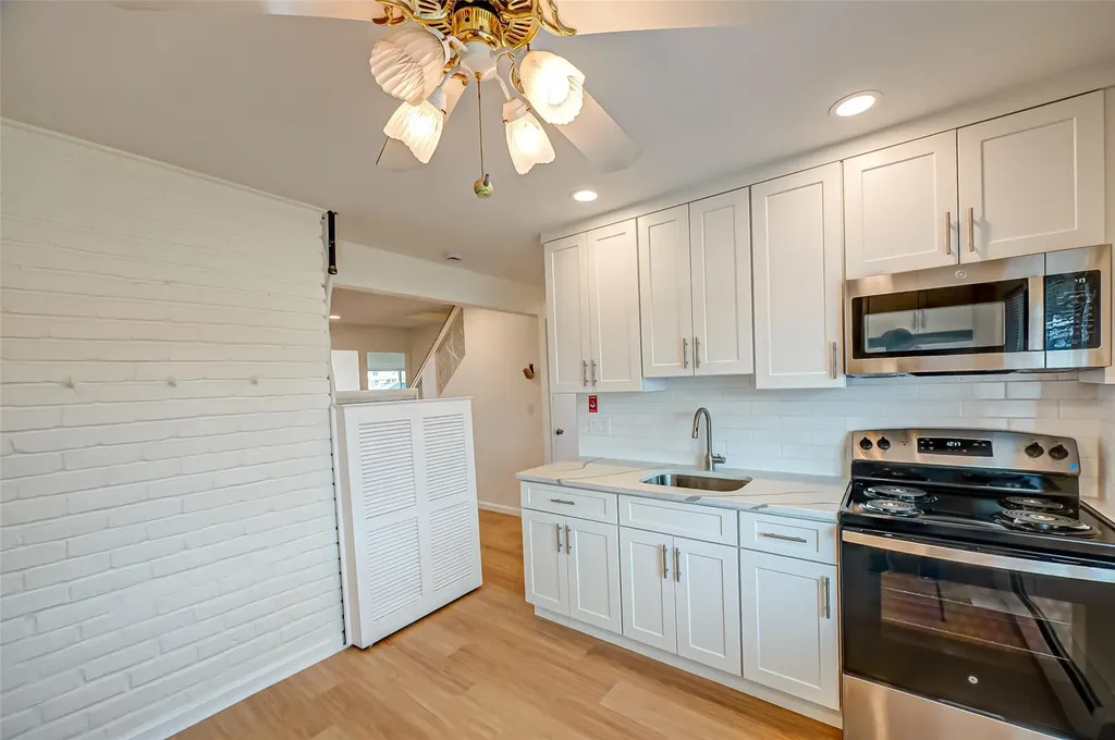 351 Duckpond Drive E Wantagh NY 11793