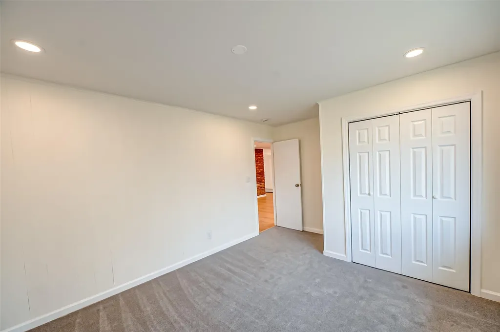 351 Duckpond Drive E Wantagh NY 11793