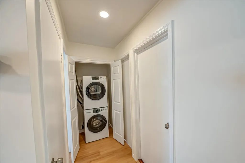 351 Duckpond Drive E Wantagh NY 11793