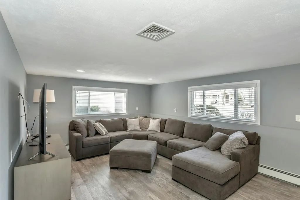 63 Swan Drive Massapequa NY 11758