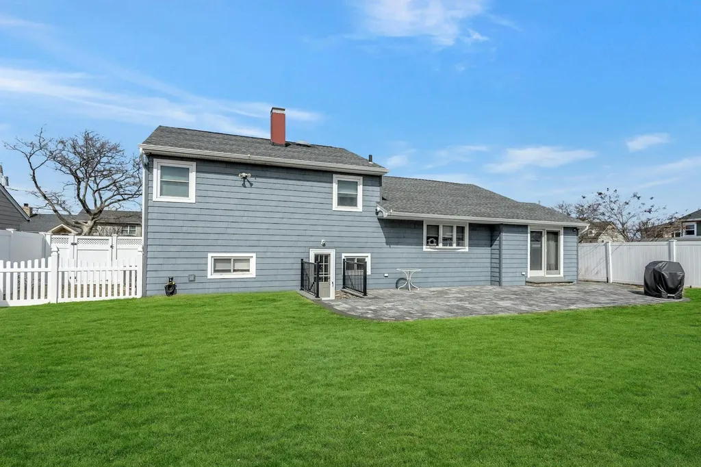 63 Swan Drive Massapequa NY 11758