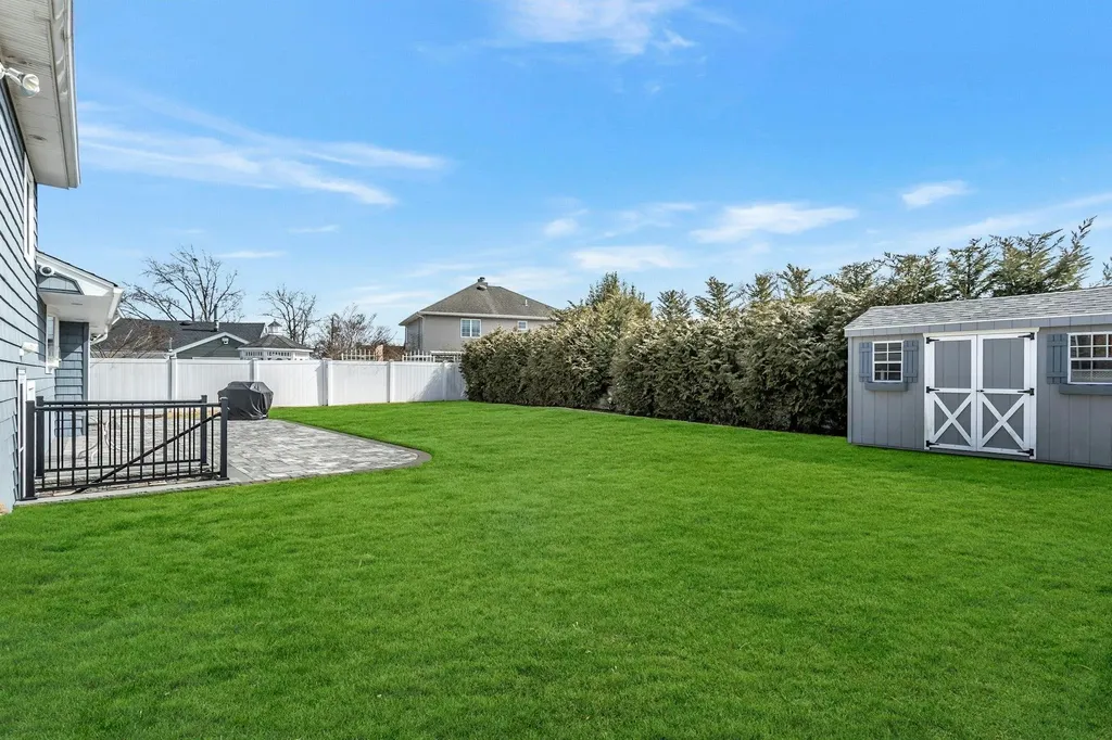 63 Swan Drive Massapequa NY 11758