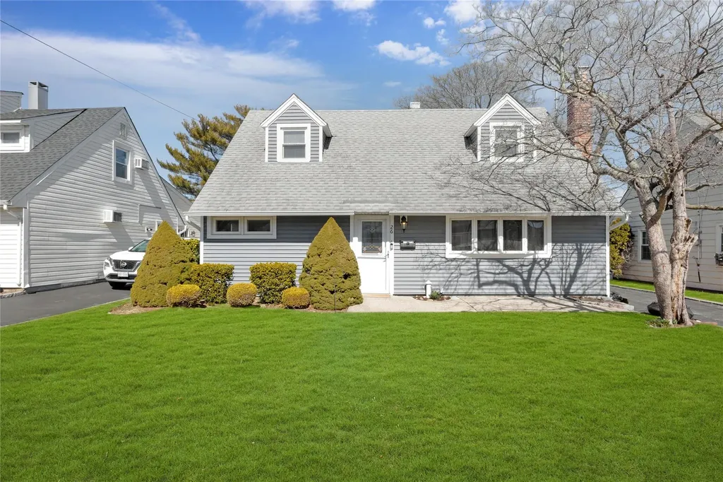 26 Steuben Avenue Bethpage NY 11714