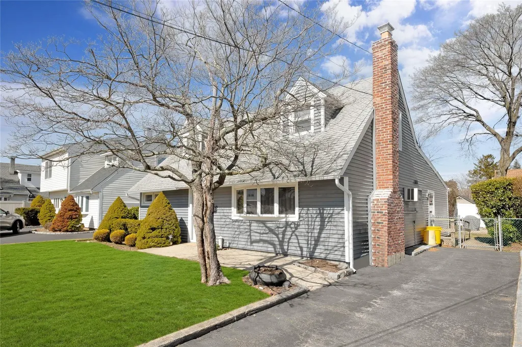 26 Steuben Avenue Bethpage NY 11714
