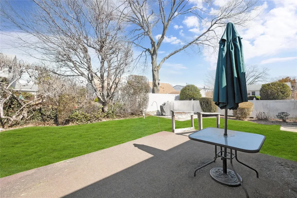 26 Steuben Avenue Bethpage NY 11714
