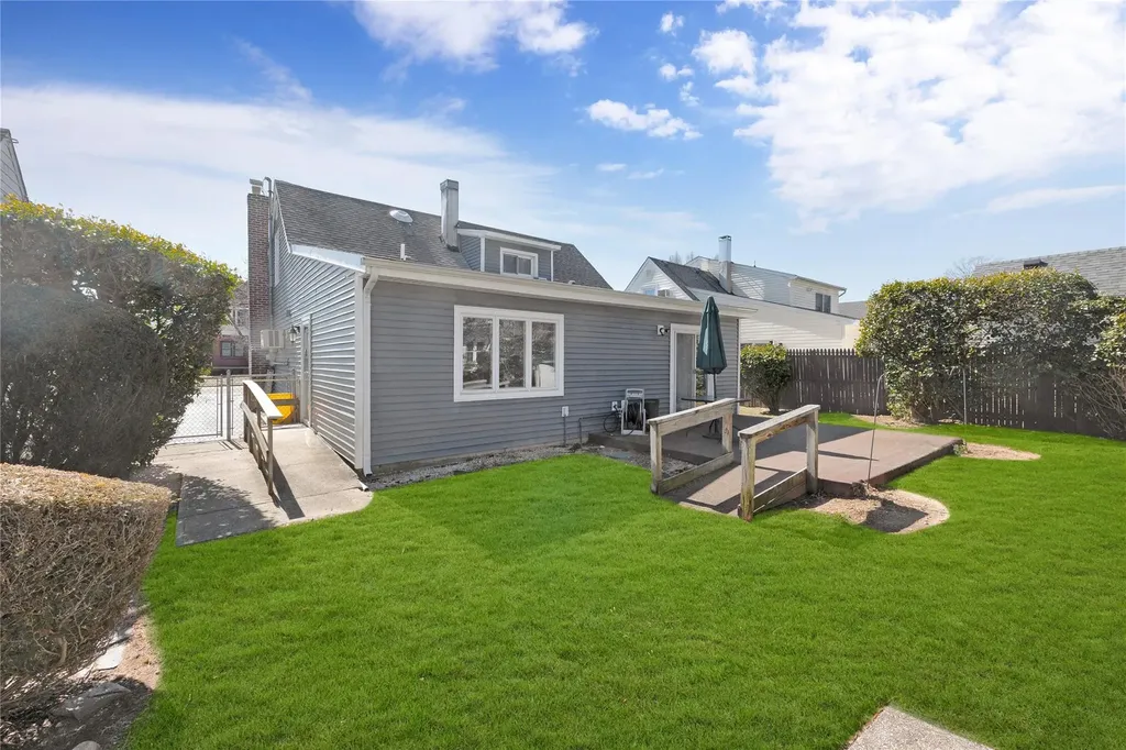26 Steuben Avenue Bethpage NY 11714