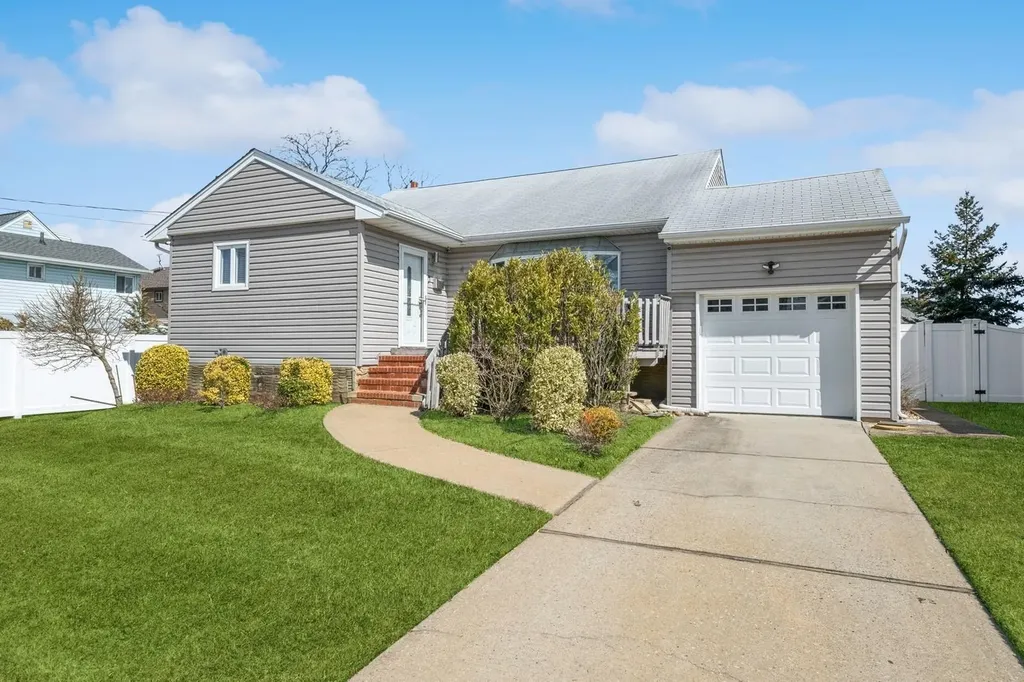 441 Miller Avenue Freeport NY 11520