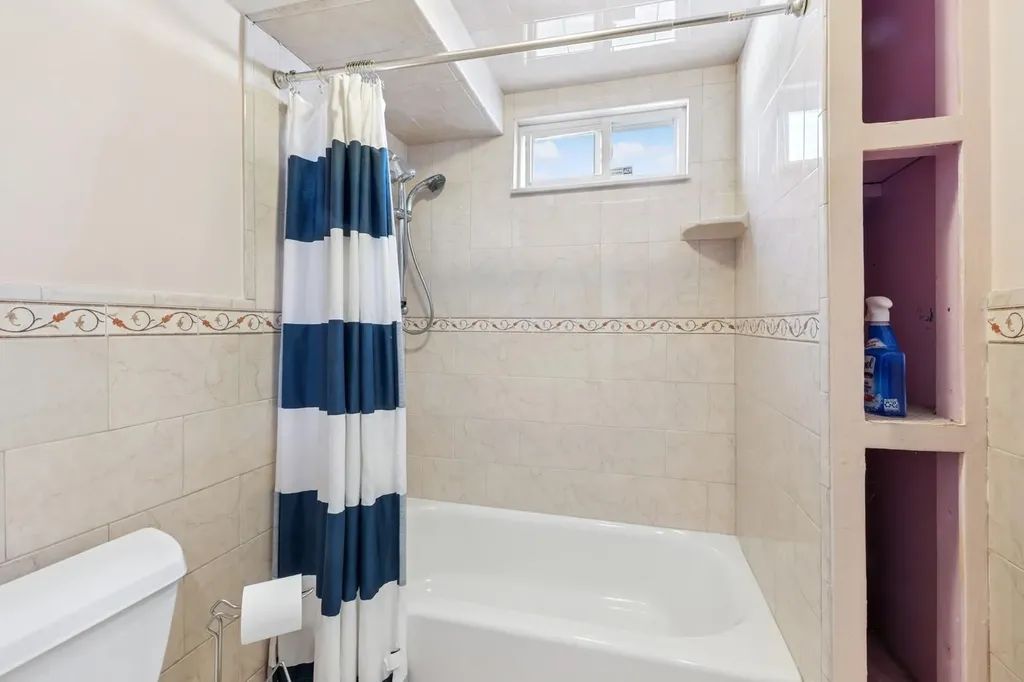 441 Miller Avenue Freeport NY 11520