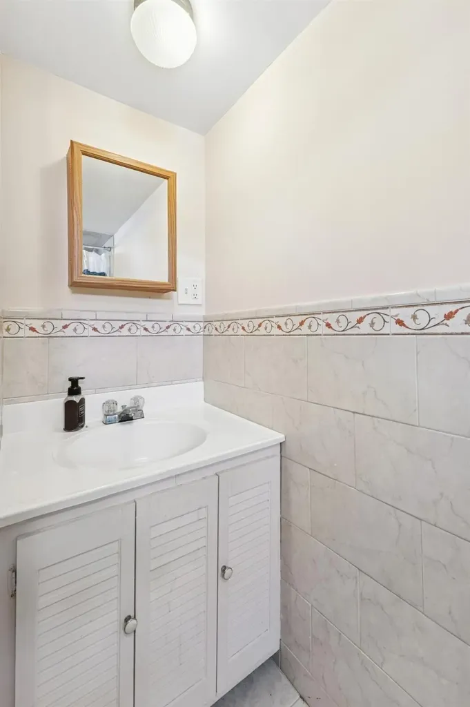 441 Miller Avenue Freeport NY 11520