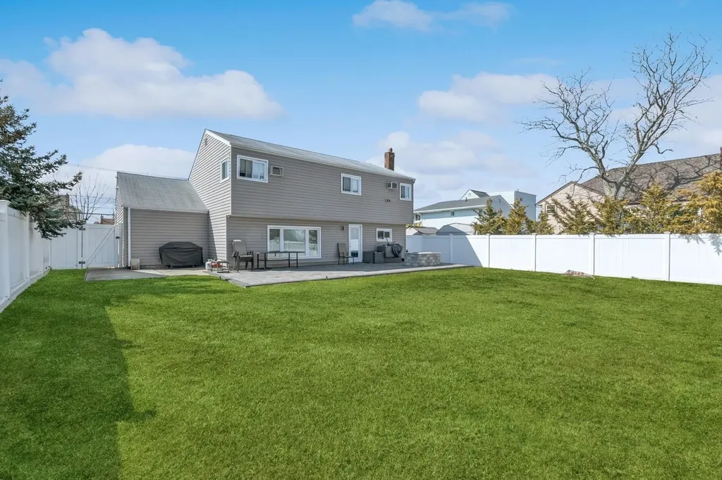 441 Miller Avenue Freeport NY 11520