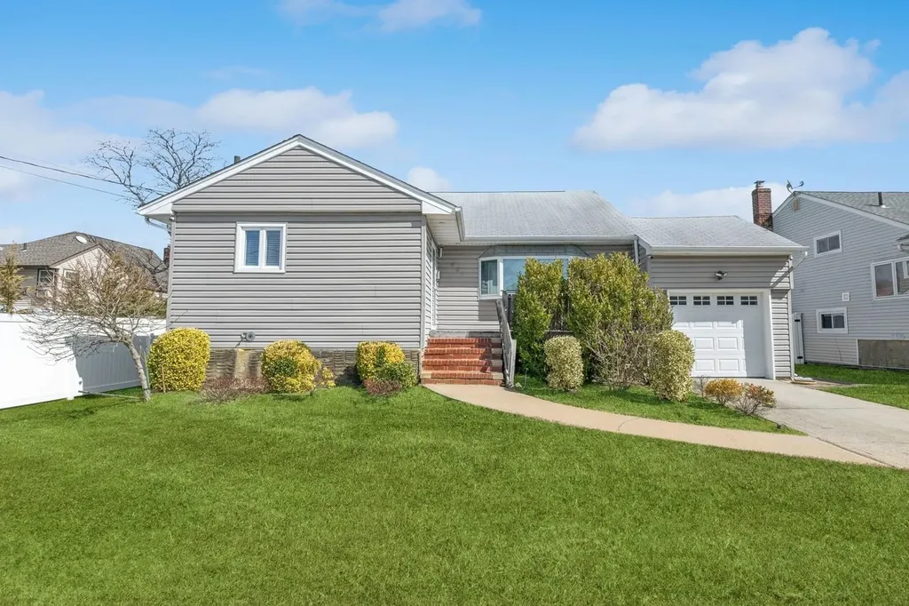 441 Miller Avenue Freeport NY 11520