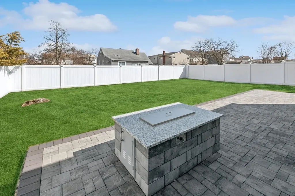 441 Miller Avenue Freeport NY 11520