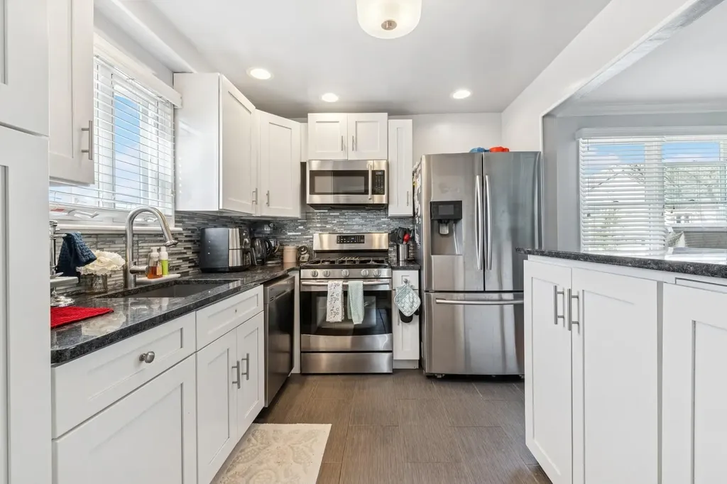 441 Miller Avenue Freeport NY 11520