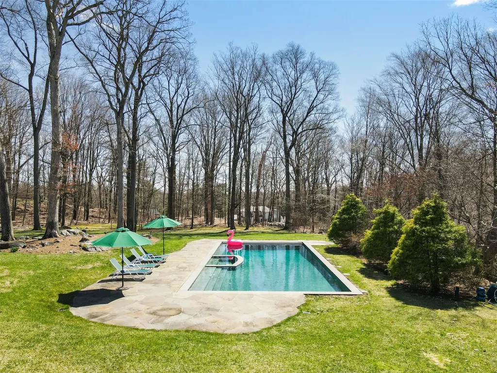26 Hemlock Hills Chappaqua NY 10514