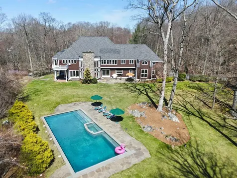26 Hemlock Hills Chappaqua NY 10514