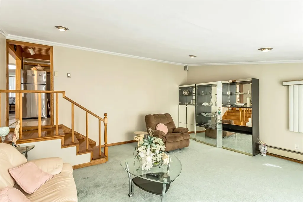 109 Nassau Drive Albertson NY 11507