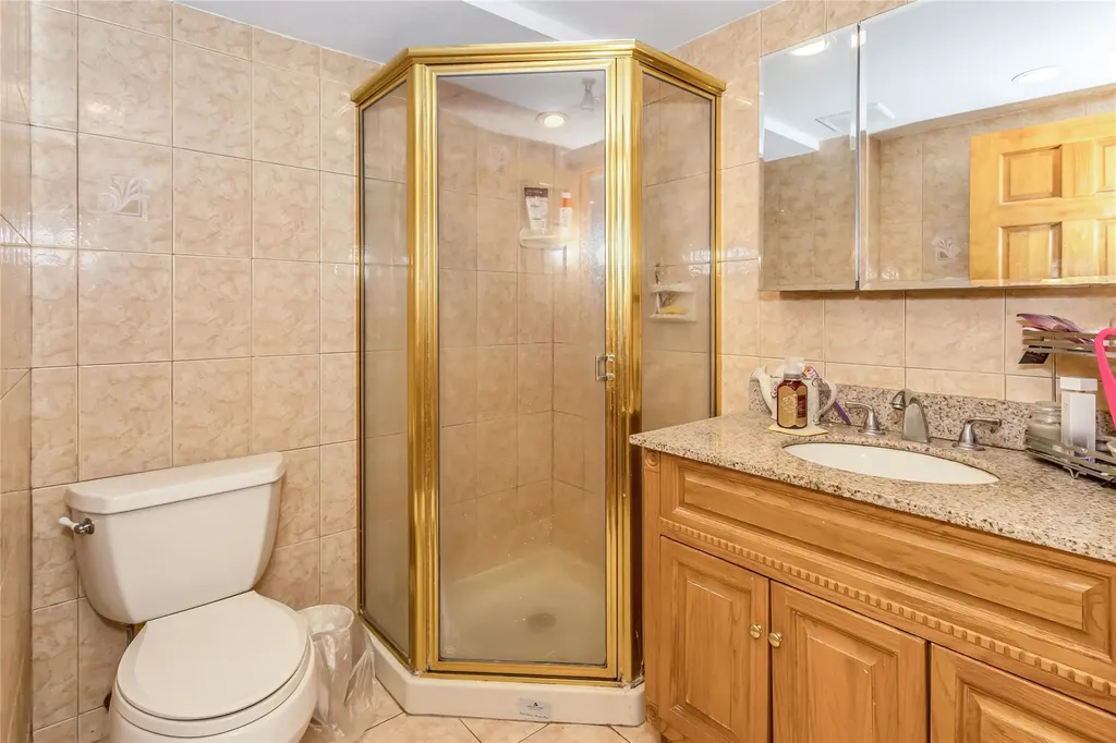 109 Nassau Drive Albertson NY 11507