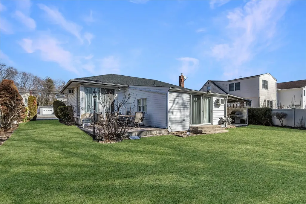 109 Nassau Drive Albertson NY 11507