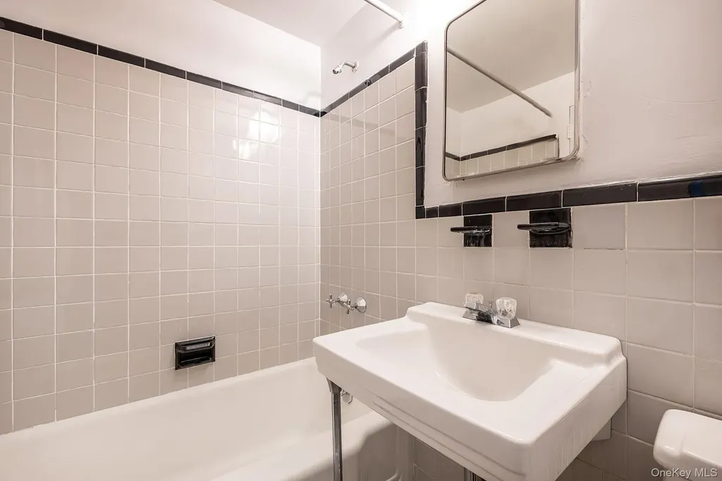 2727 Palisade Avenue Bronx NY 10463