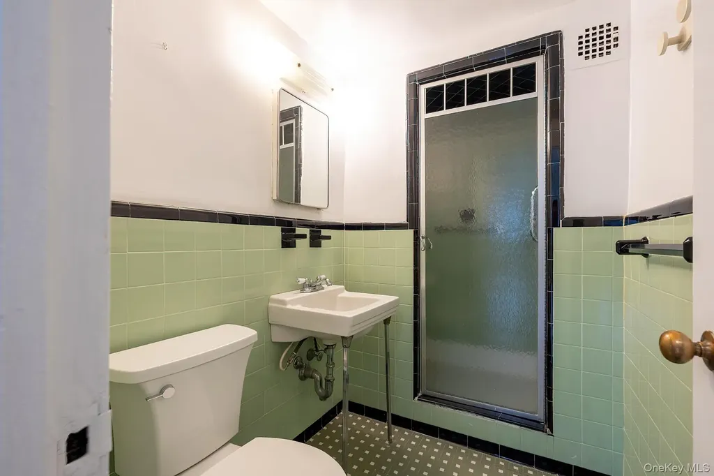 2727 Palisade Avenue Bronx NY 10463