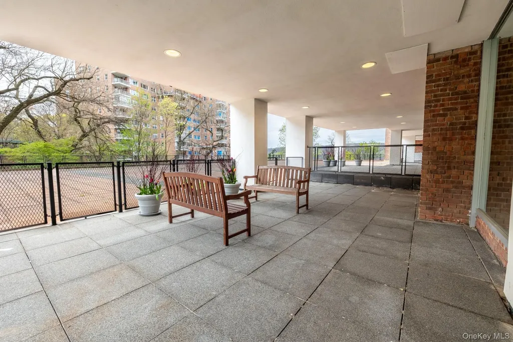 2727 Palisade Avenue Bronx NY 10463