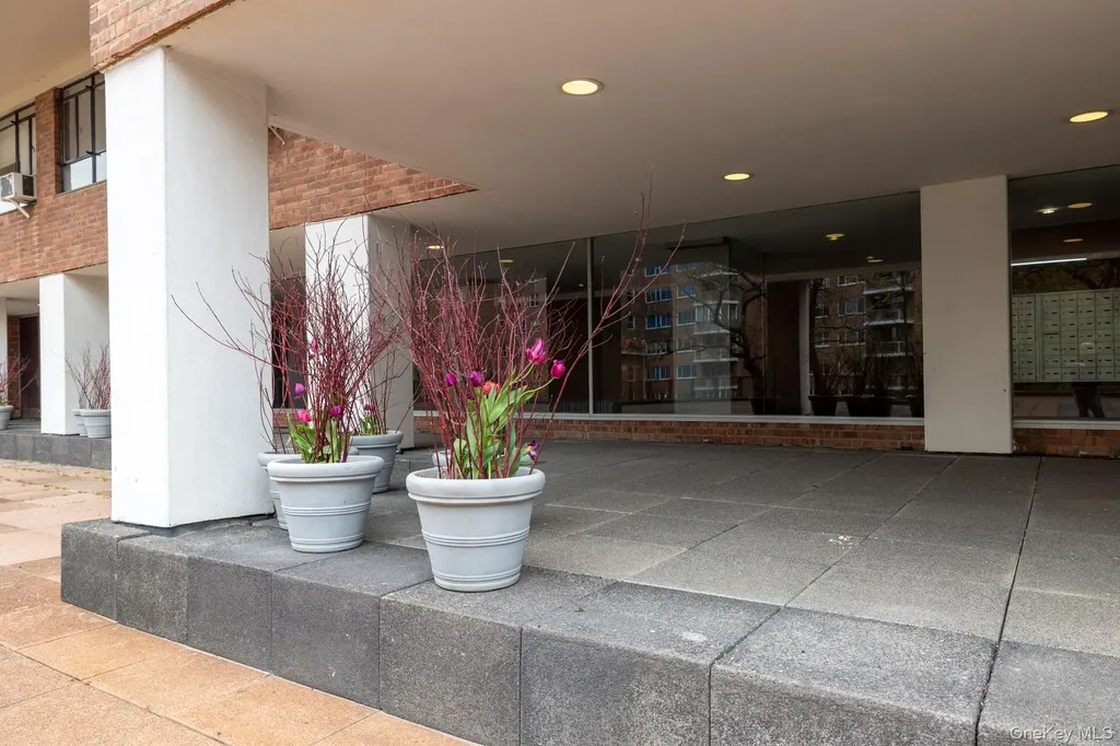 2727 Palisade Avenue Bronx NY 10463