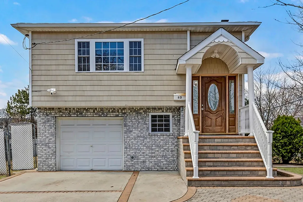 63 Remsen Avenue Hempstead NY 11550
