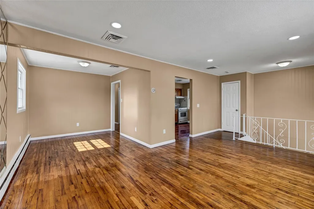 63 Remsen Avenue Hempstead NY 11550