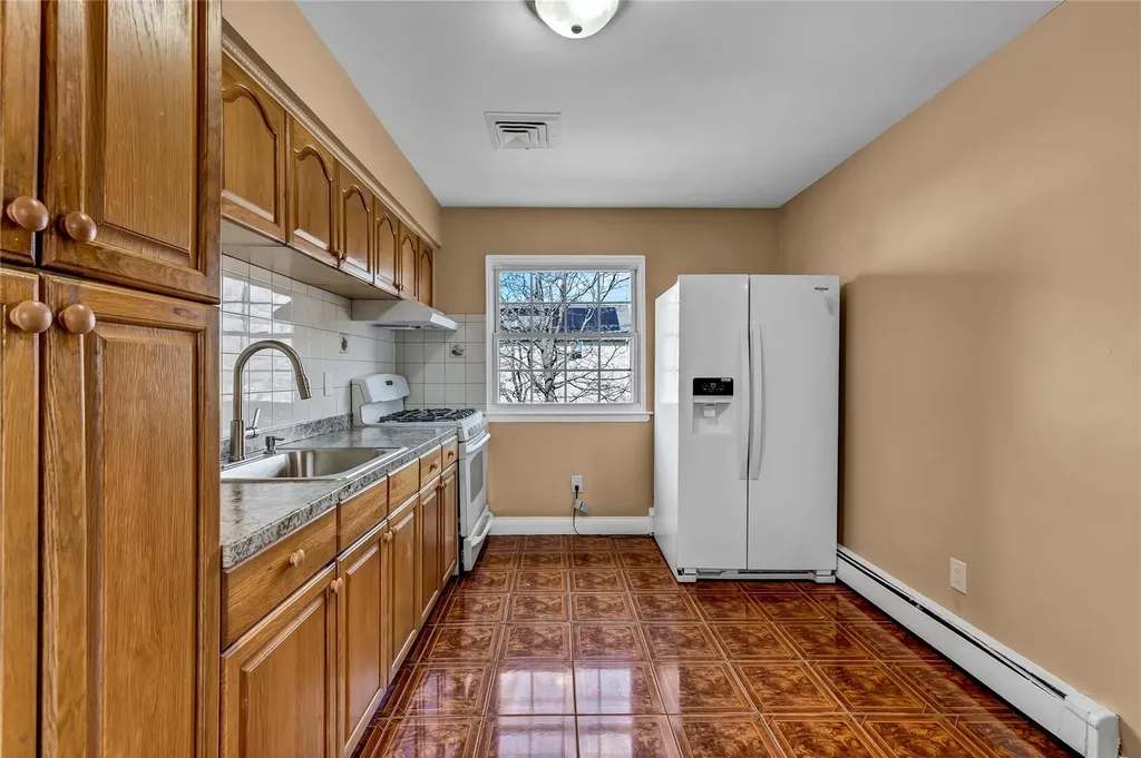 63 Remsen Avenue Hempstead NY 11550