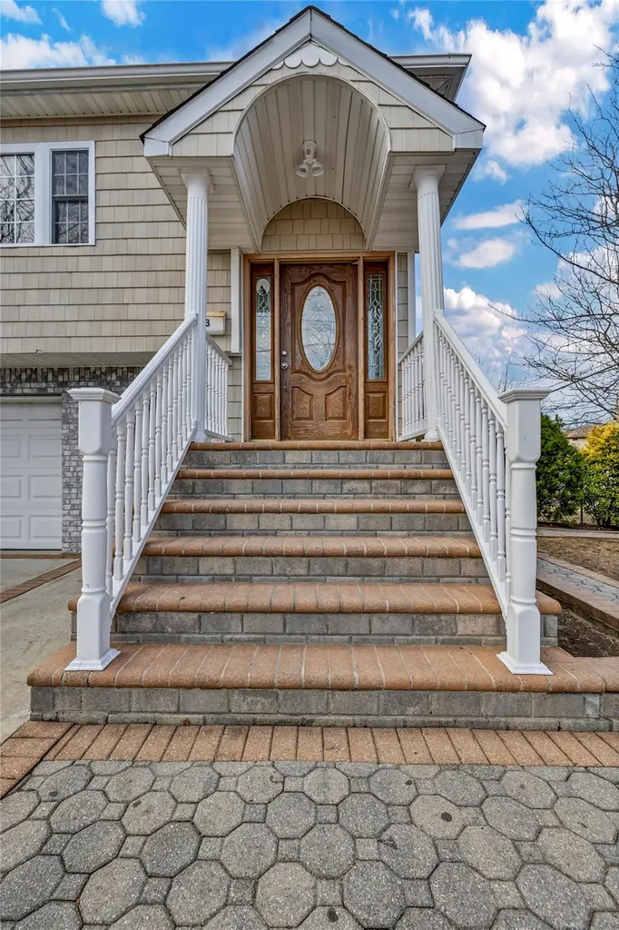 63 Remsen Avenue Hempstead NY 11550