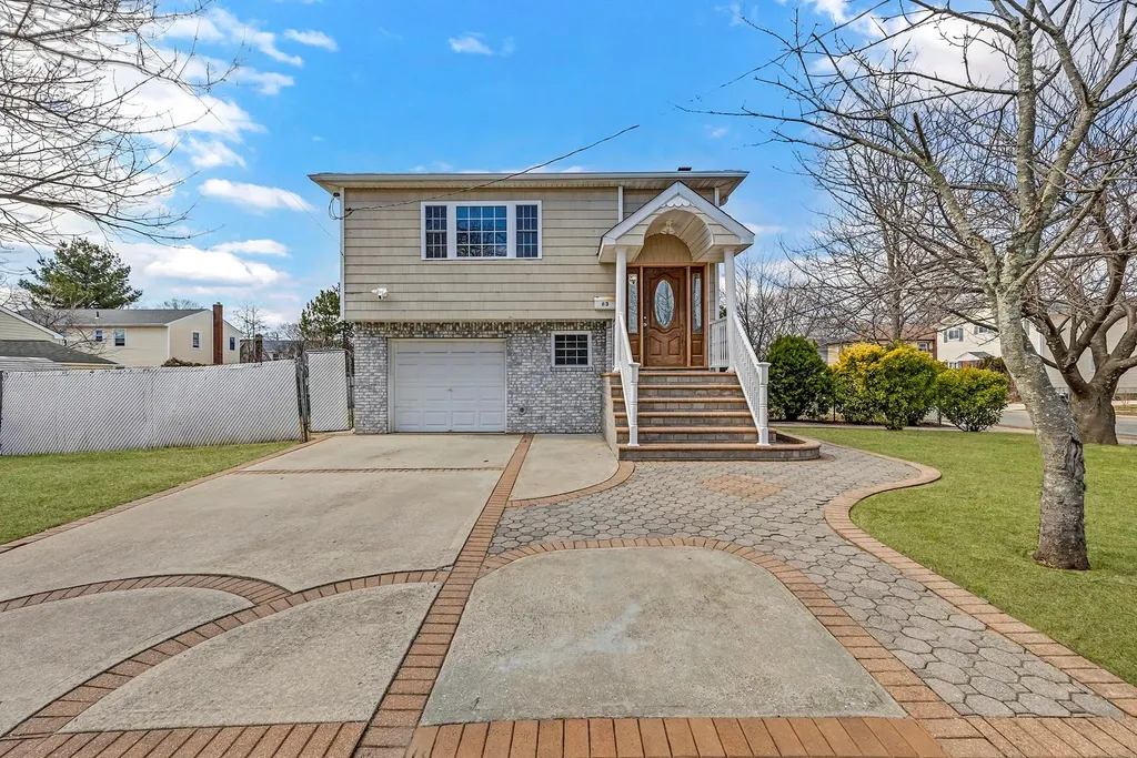 63 Remsen Avenue Hempstead NY 11550