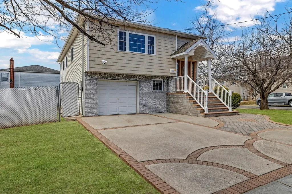 63 Remsen Avenue Hempstead NY 11550