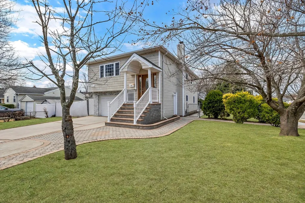 63 Remsen Avenue Hempstead NY 11550