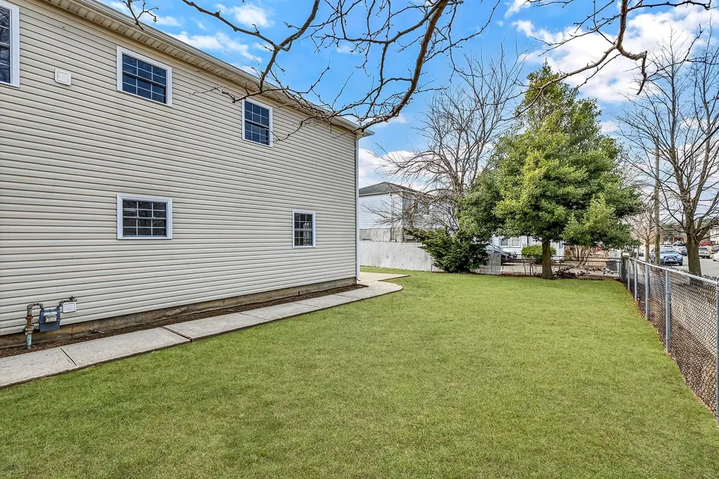 63 Remsen Avenue Hempstead NY 11550