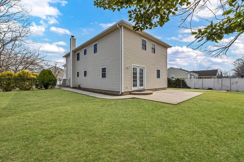 63 Remsen Avenue Hempstead NY 11550