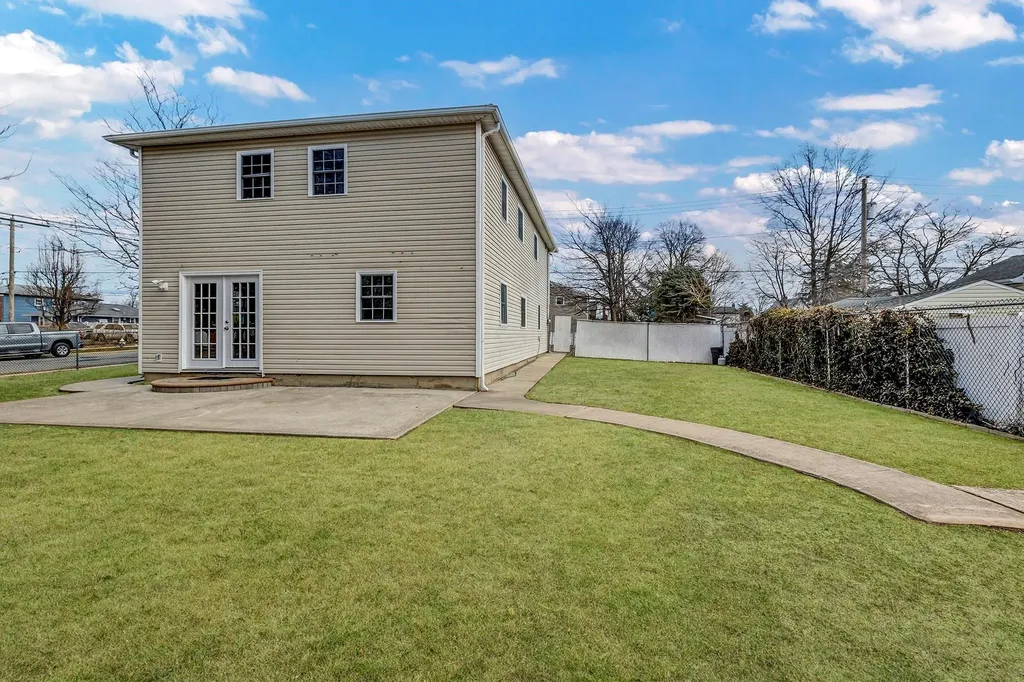 63 Remsen Avenue Hempstead NY 11550