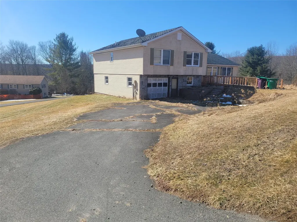 26 Rolling Meadows Road Livingston Manor NY 12758