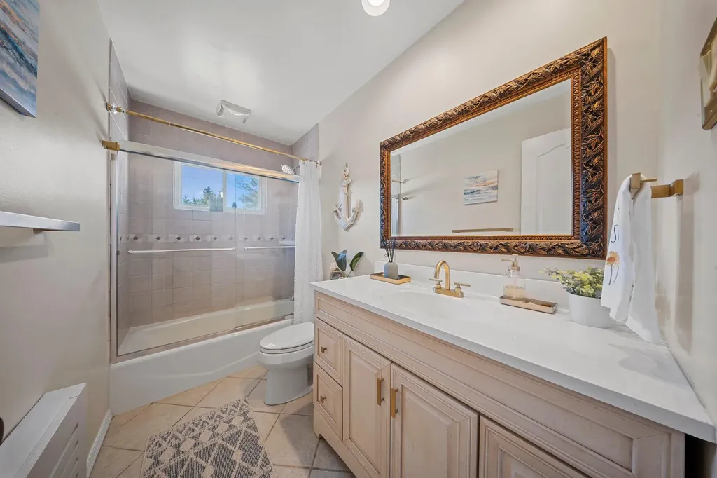 27 Crandall Drive Mineola NY 11501