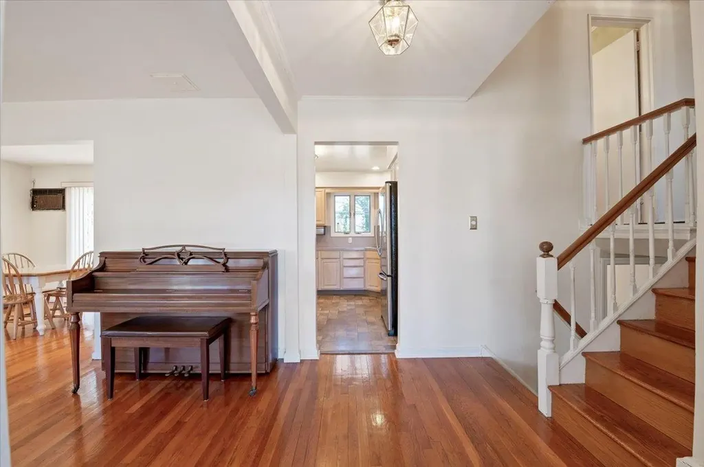 64 Caffrey Avenue Bethpage NY 11714