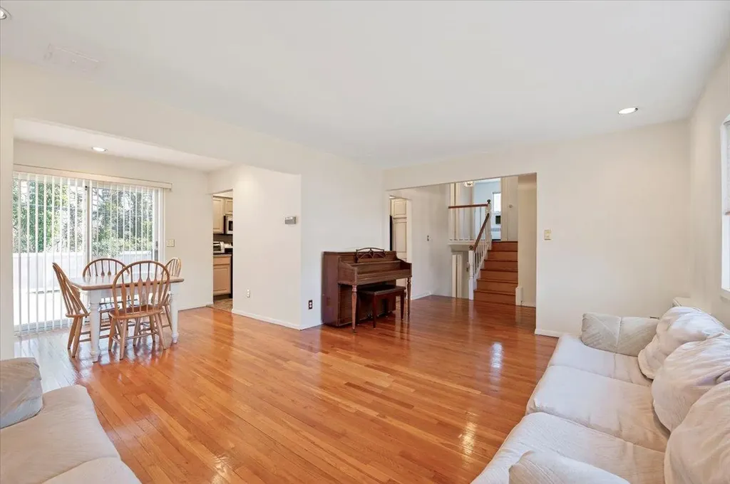 64 Caffrey Avenue Bethpage NY 11714